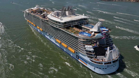 STX France在海浪中保持空气清新：预测邮轮的废气羽流扩散