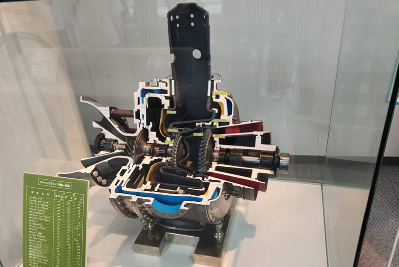 发动机展示结构的模型